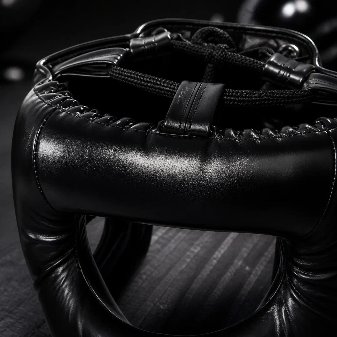 Detalhe do ajuste superior e acolchoamento do Capacete de Treino Endurafit